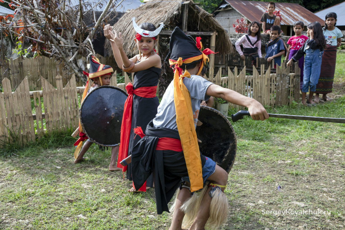 Woleka and Kataga Dances, West Sumba, Indonesia