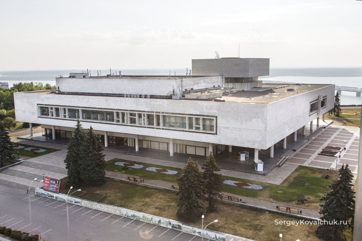 6 августа 2014 г. Выставка «Лаос – страна экологического туризма». Ульяновск