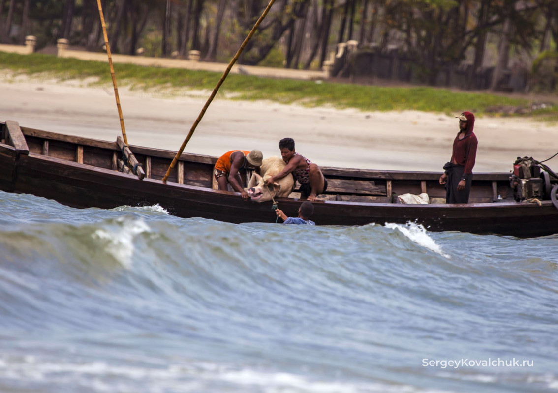 Ngwe Saung Beach