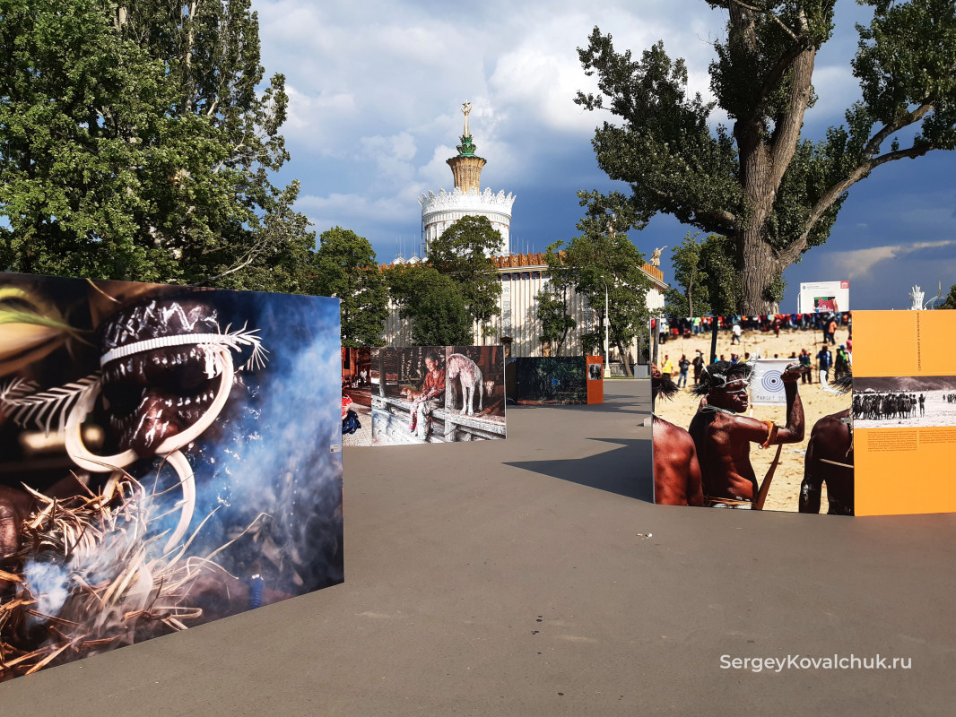 Photo exhibition: Sergey Kovalchuk Indonesia. Territory of centuries-old traditions