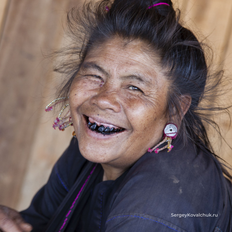 Photo exhibition: Sergey Kovalchuk Myanmar: all the gold of Burma
