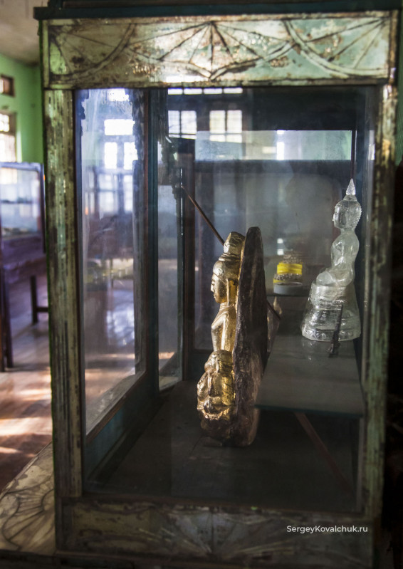 Mahakuthala Monastery. Sittwe