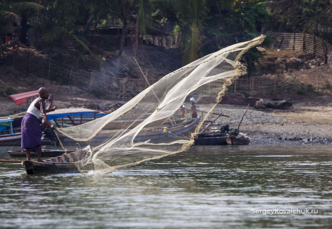 Штата Ракхайн. На реке Каладан
