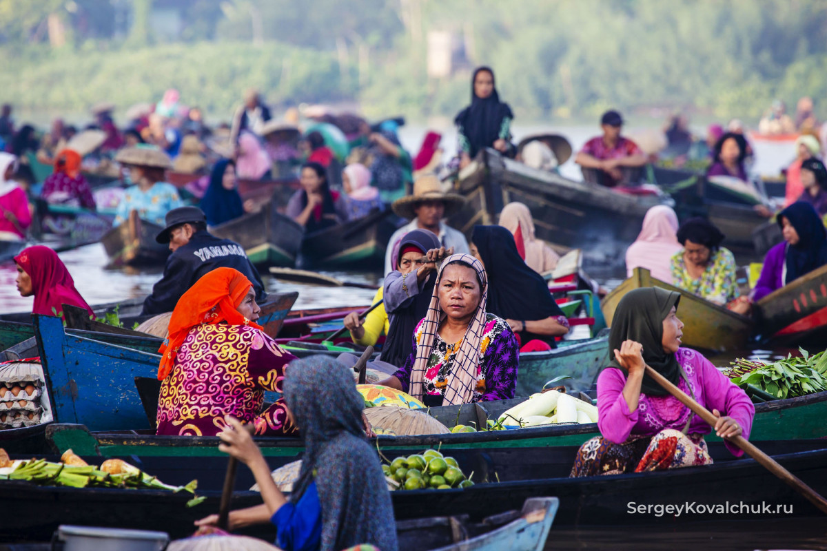 Lok Baintan, Martapura river, the town of Banjarmasin, on South Kalimantan, Indonesia